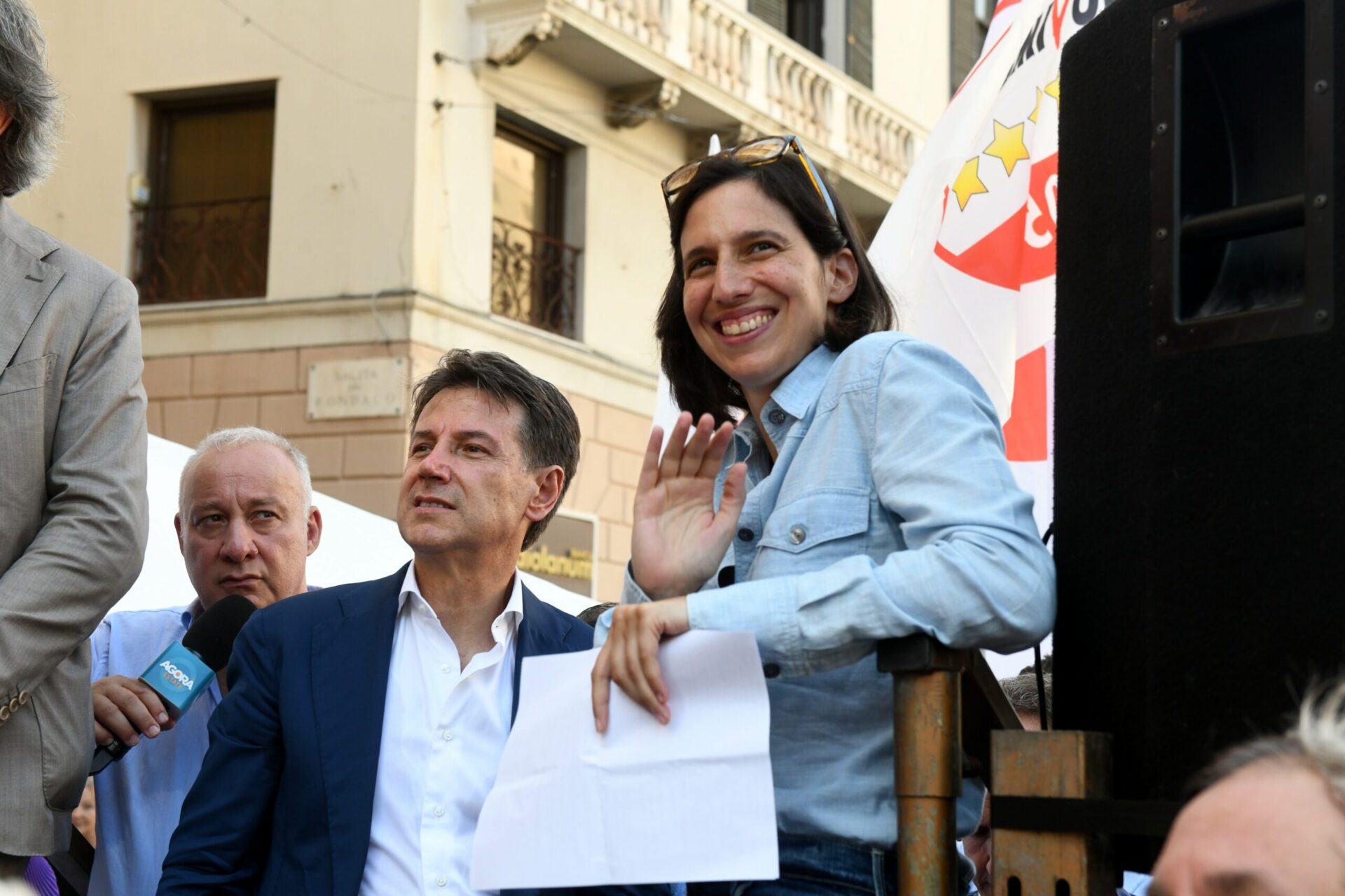 autonomia-differenziata,-raggiunte-le-500mila-firme-per-il-referendum.-schlein-e-conte-esultano:-“segnale-potentissimo”